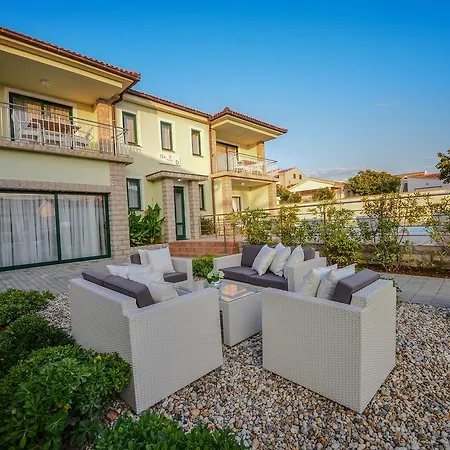 Sunset Deluxe Vir
