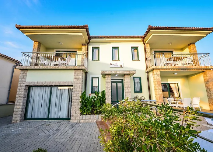 Sunset Deluxe Villa Vir