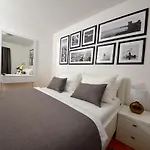 Sunset Deluxe Villa Vir