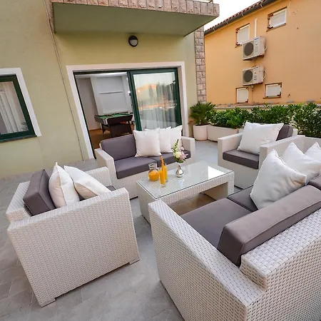 Sunset Deluxe Villa