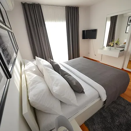 Sunset Deluxe Villa *