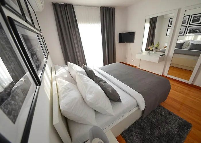 Sunset Deluxe Villa *